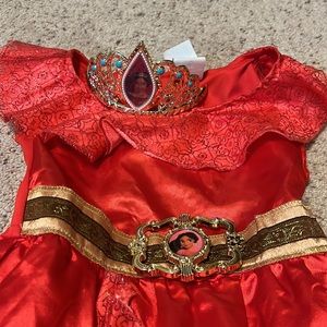 Elena of Avalon dress and crown